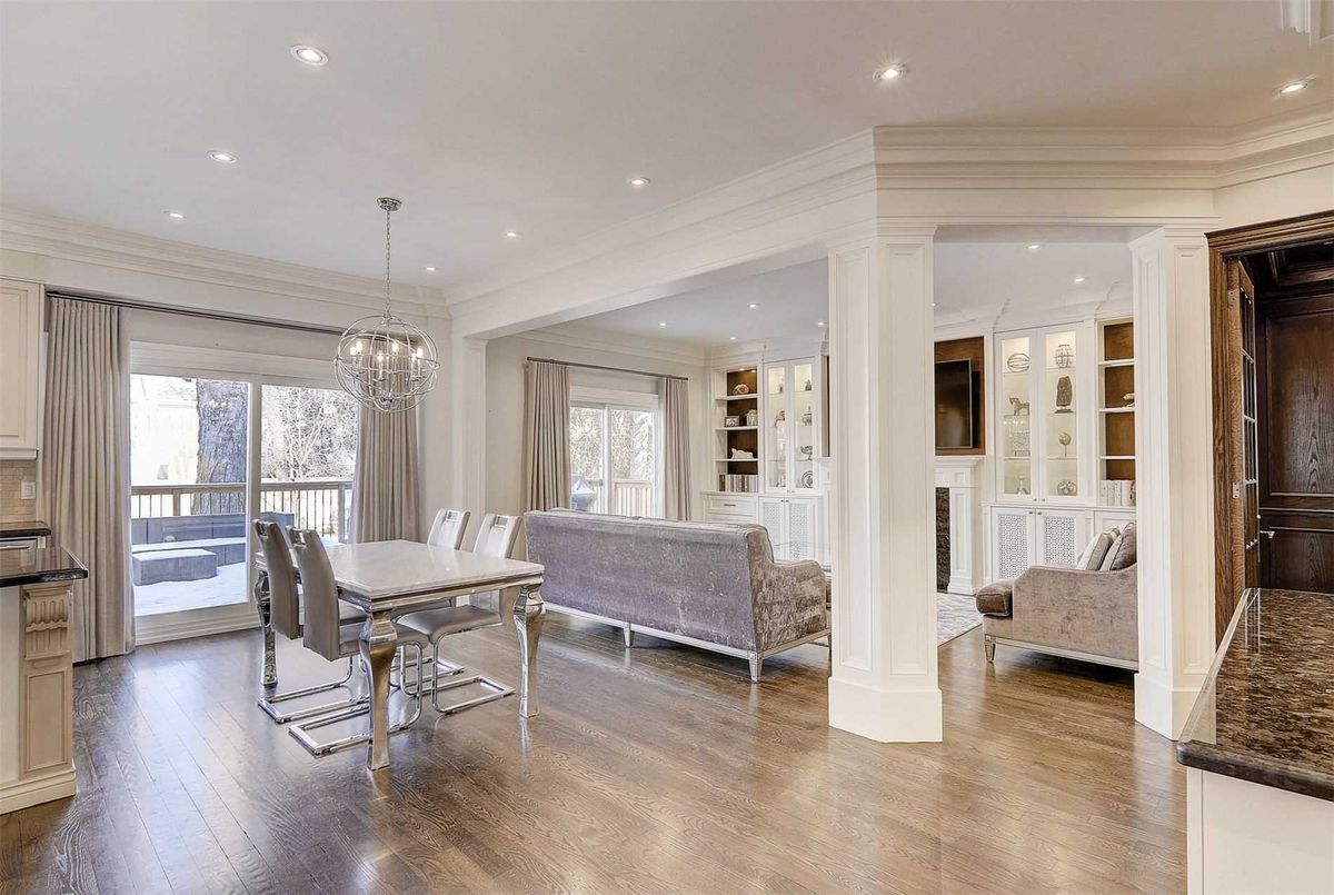 208 Dunview Ave 208 Dunview Ave Toronto