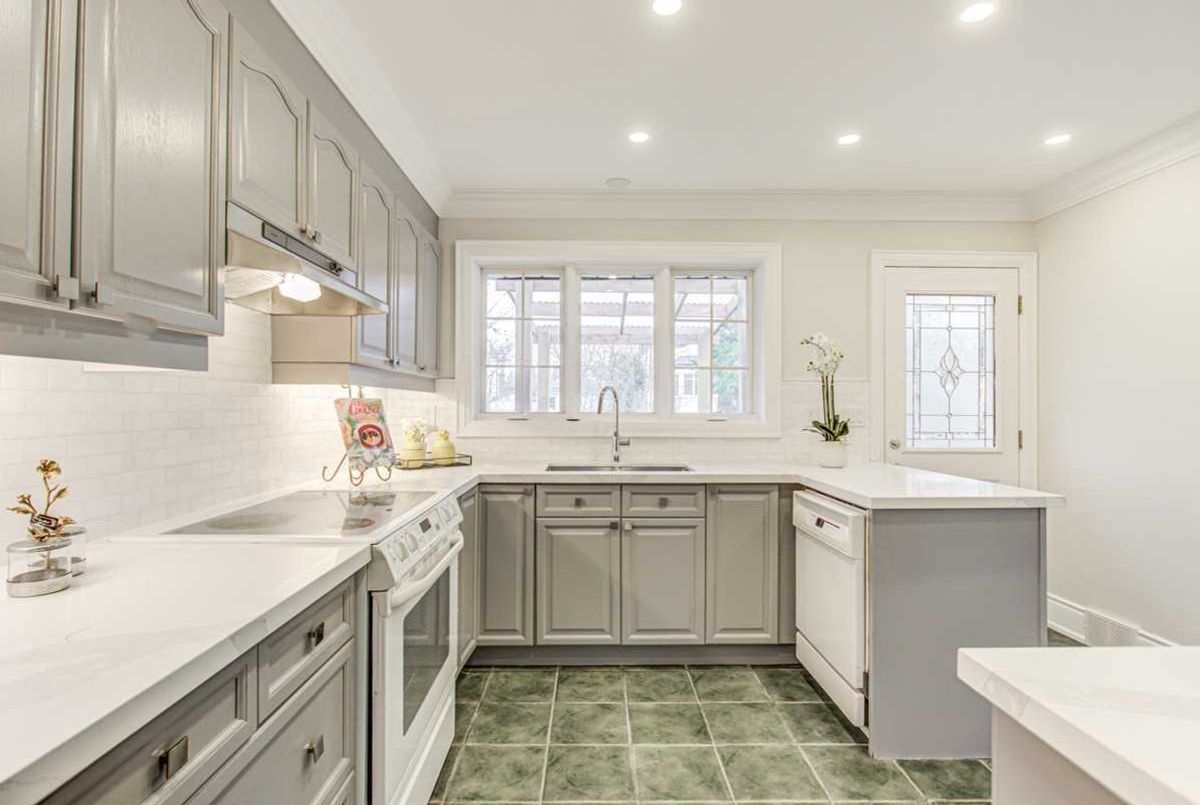 129 Betty Ann Dr 129 Betty Ann Dr Toronto