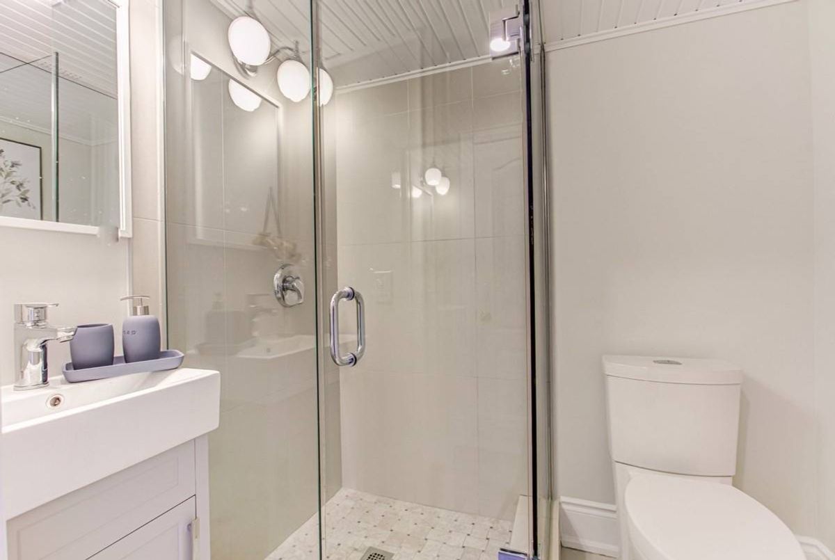 129 Betty Ann Dr 129 Betty Ann Dr Toronto