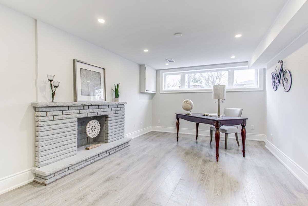 129 Betty Ann Dr 129 Betty Ann Dr Toronto