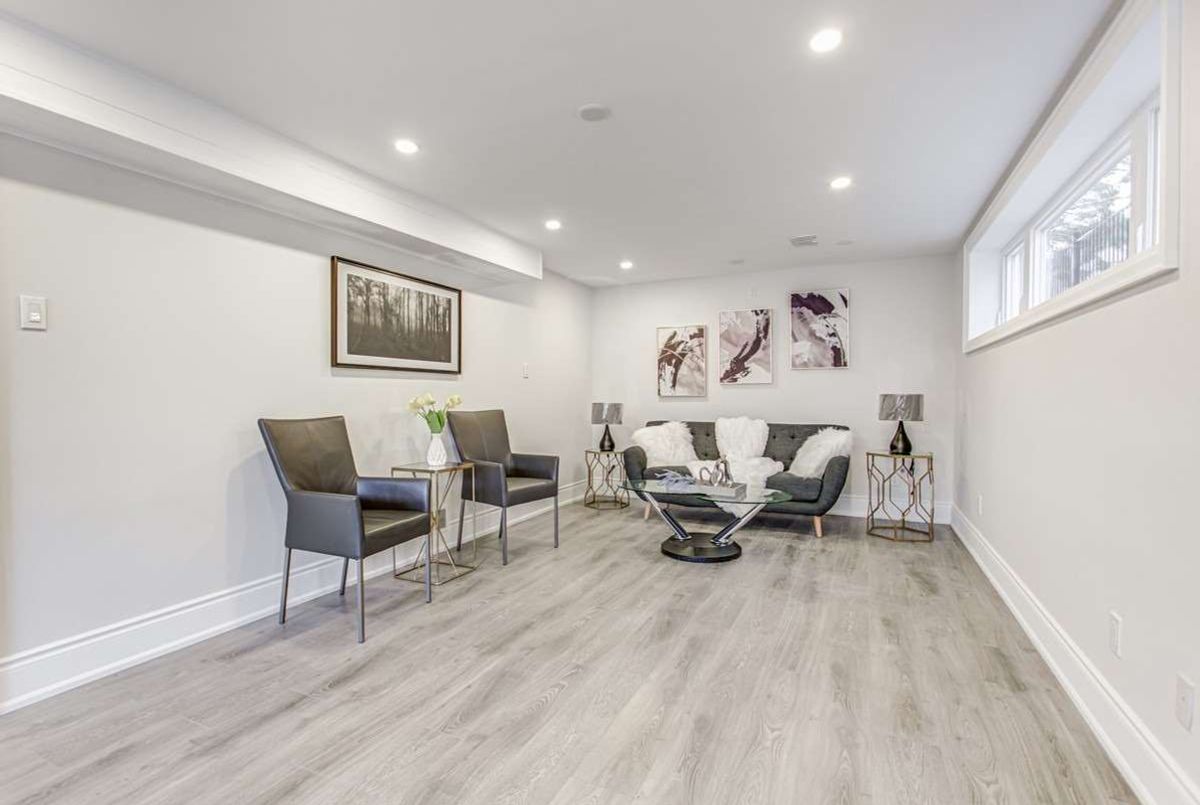 129 Betty Ann Dr 129 Betty Ann Dr Toronto