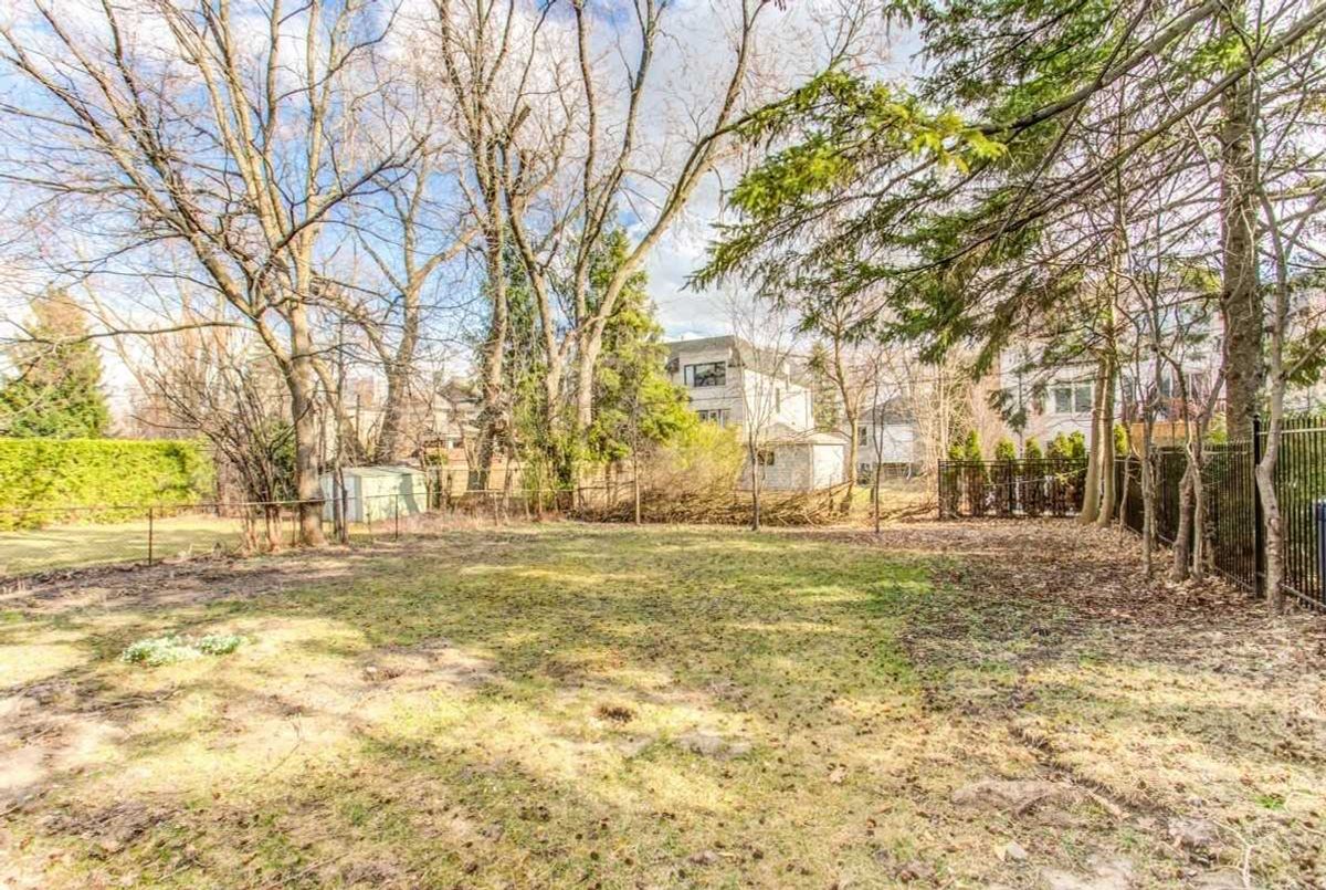129 Betty Ann Dr 129 Betty Ann Dr Toronto
