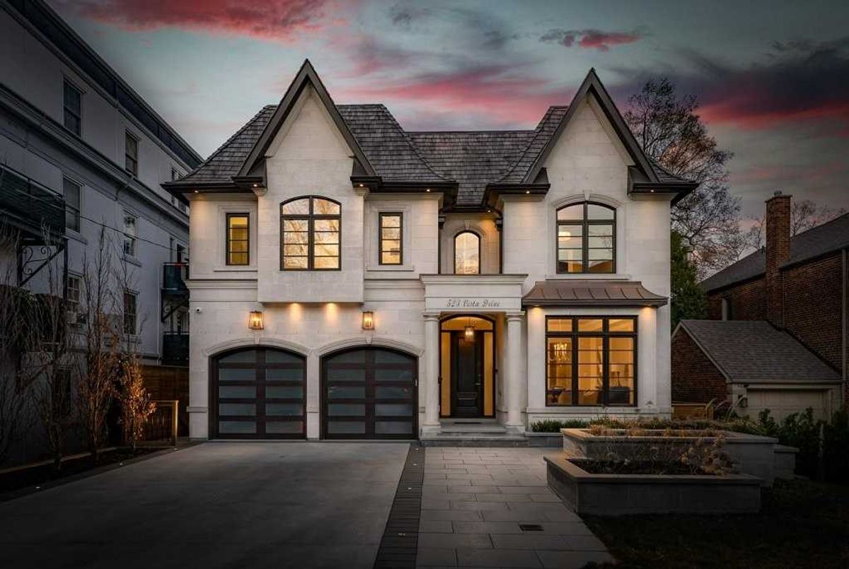 523 Vesta Dr 523 Vesta Dr Toronto