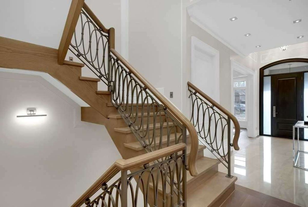 523 Vesta Dr 523 Vesta Dr Toronto