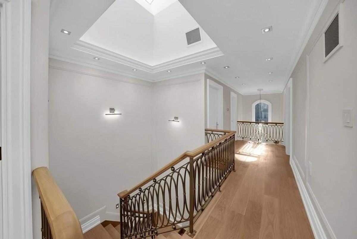 523 Vesta Dr 523 Vesta Dr Toronto