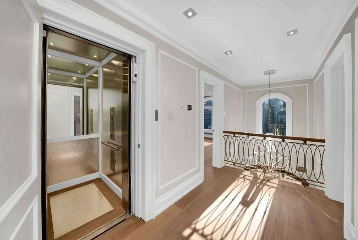 523 Vesta Dr 523 Vesta Dr Toronto