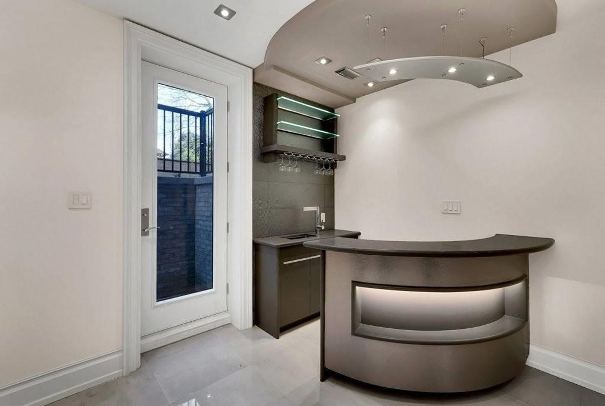 523 Vesta Dr 523 Vesta Dr Toronto