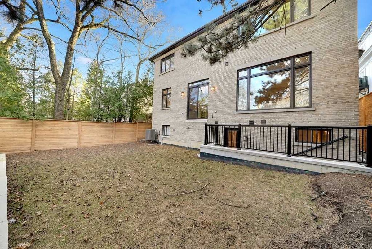 523 Vesta Dr 523 Vesta Dr Toronto