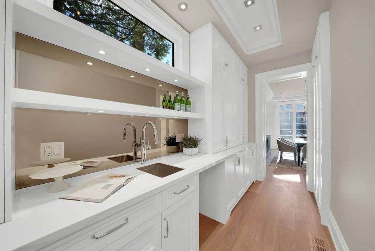 523 Vesta Dr 523 Vesta Dr Toronto