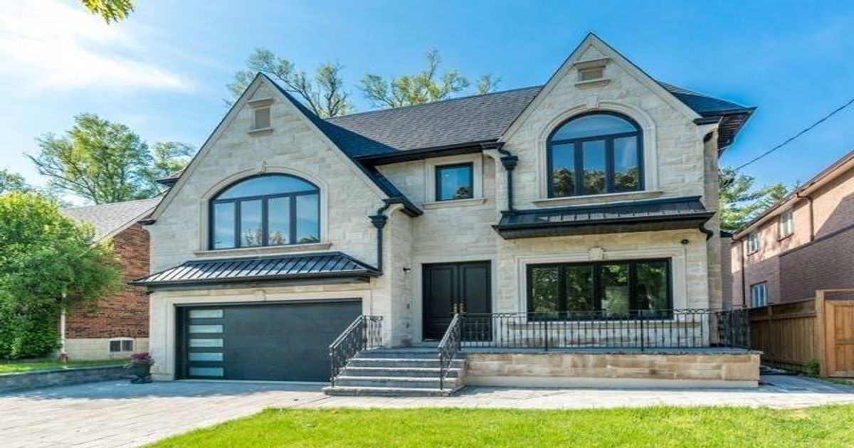 12 Lurgan Dr Toronto