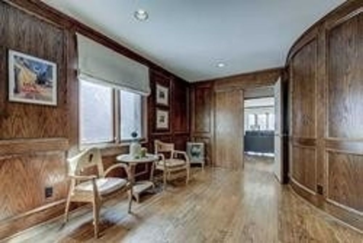 img-gallery