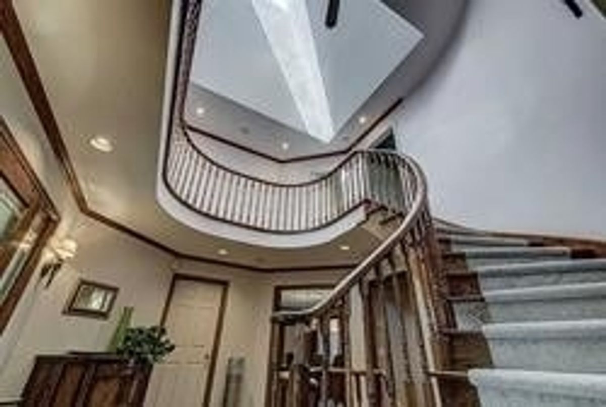 img-gallery