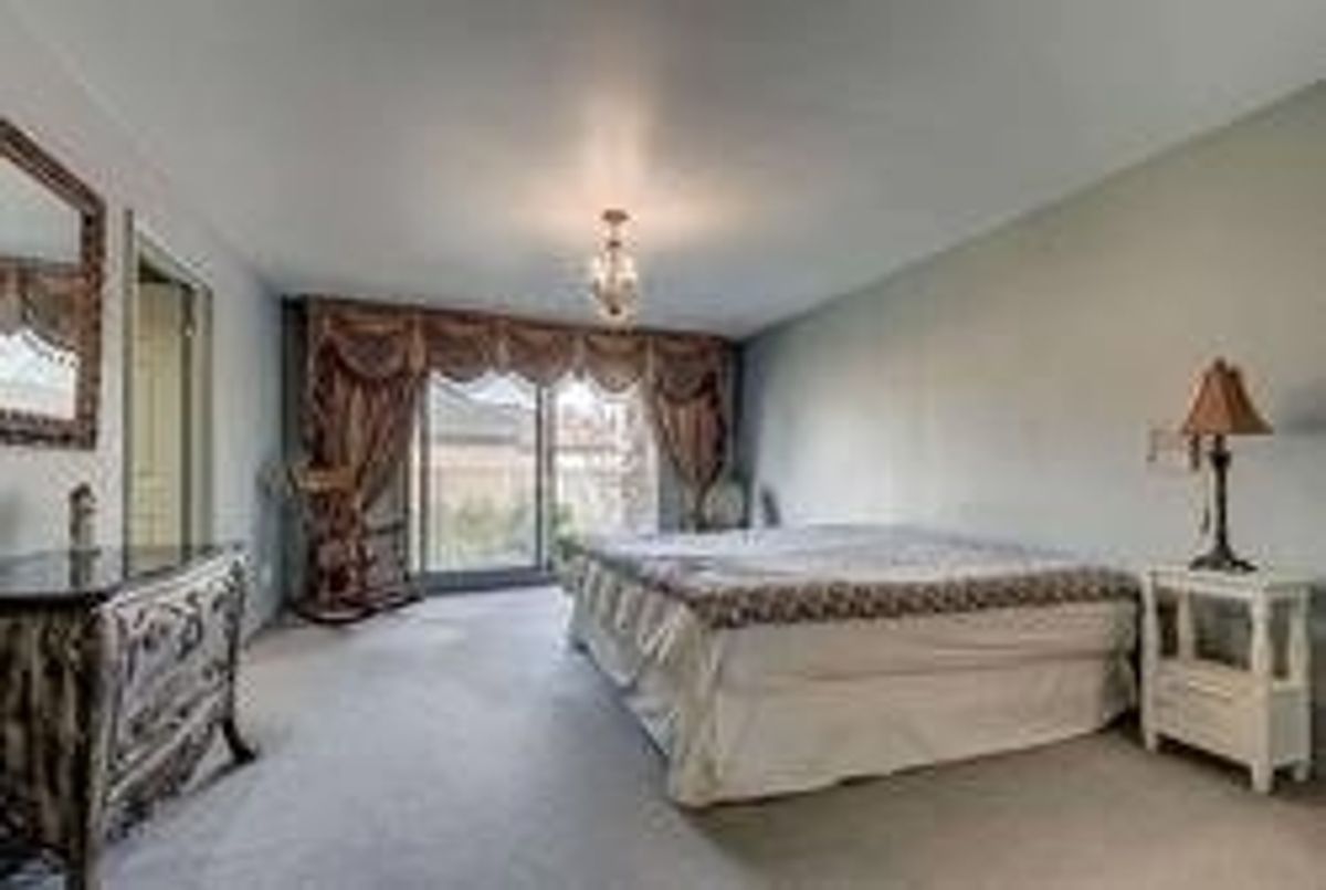 img-gallery