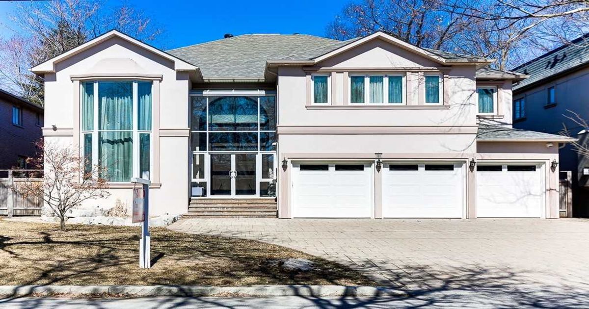 216 Dunview Ave Toronto