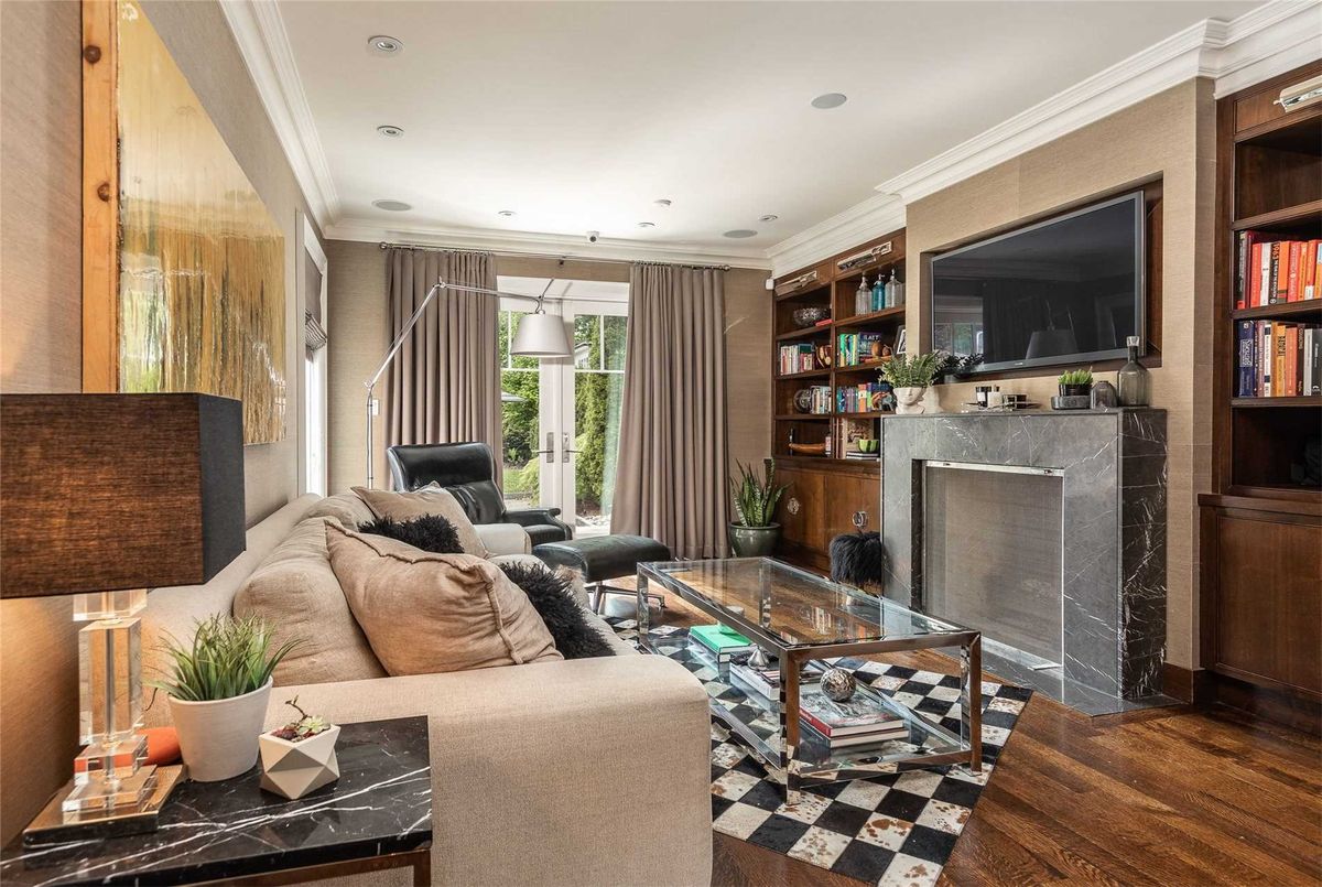 300 Oriole Pkwy 300 Oriole Pkwy Toronto