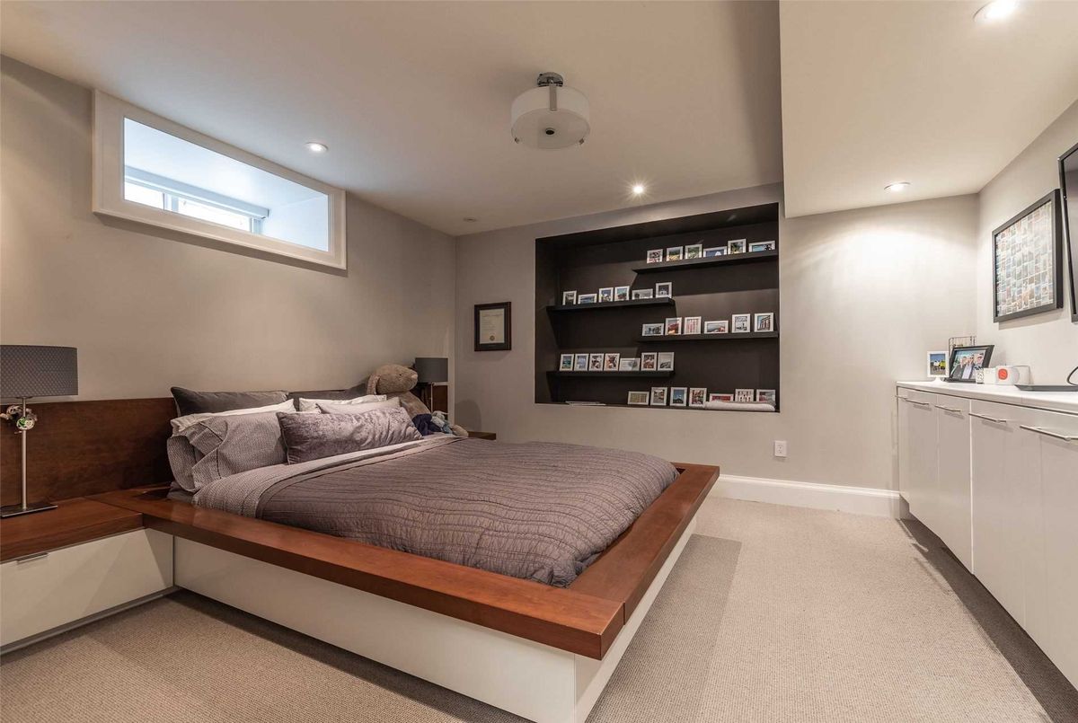 300 Oriole Pkwy 300 Oriole Pkwy Toronto