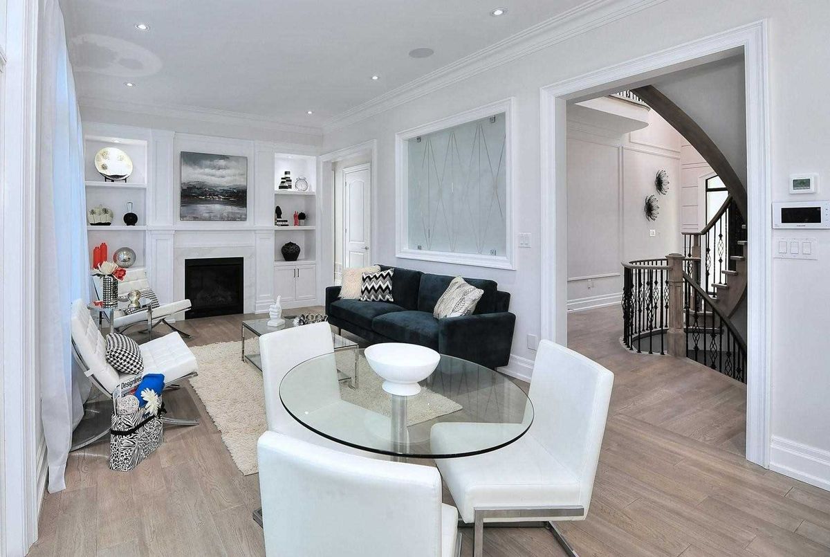 18 Norden Cres 18 Norden Cres Toronto