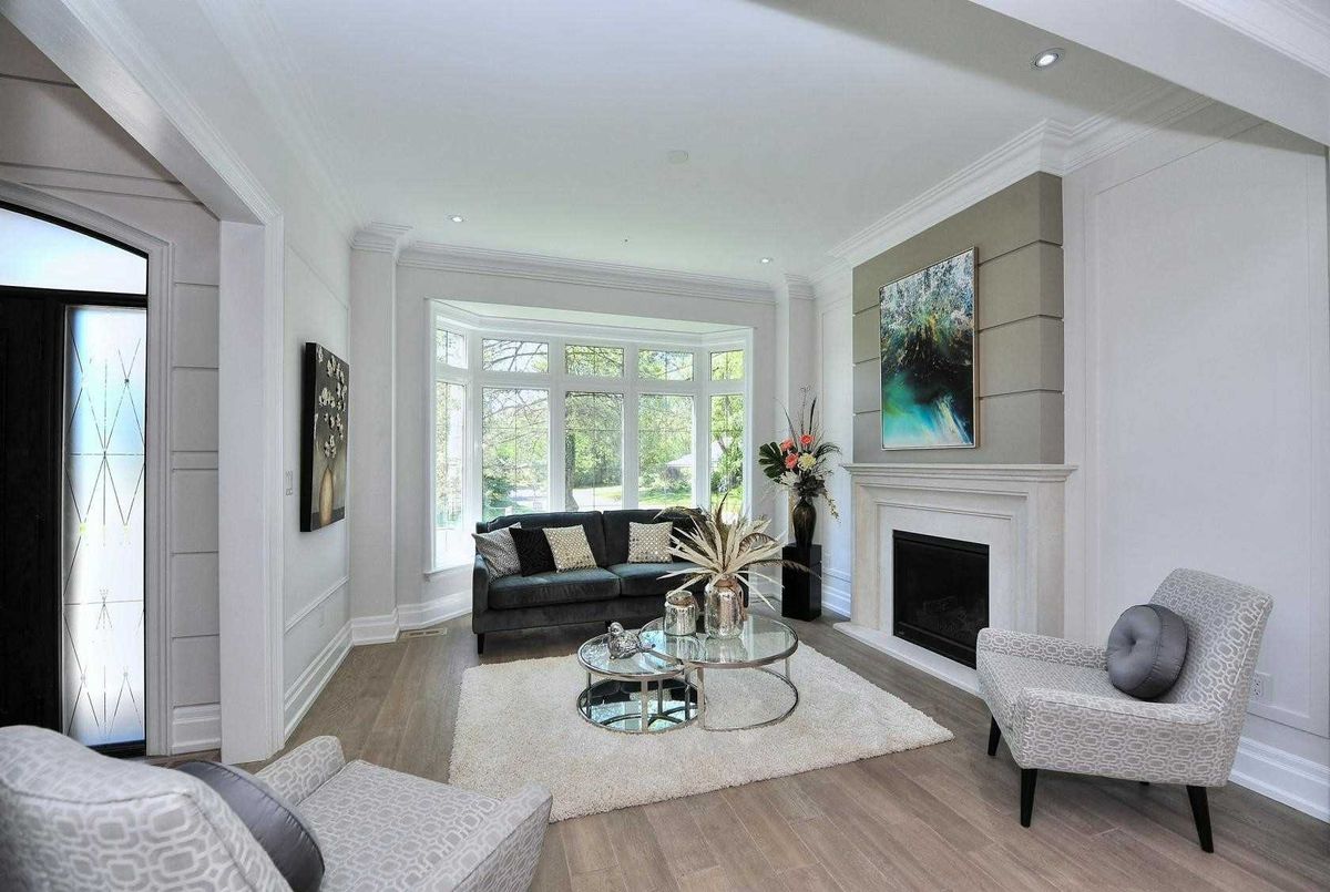 18 Norden Cres 18 Norden Cres Toronto