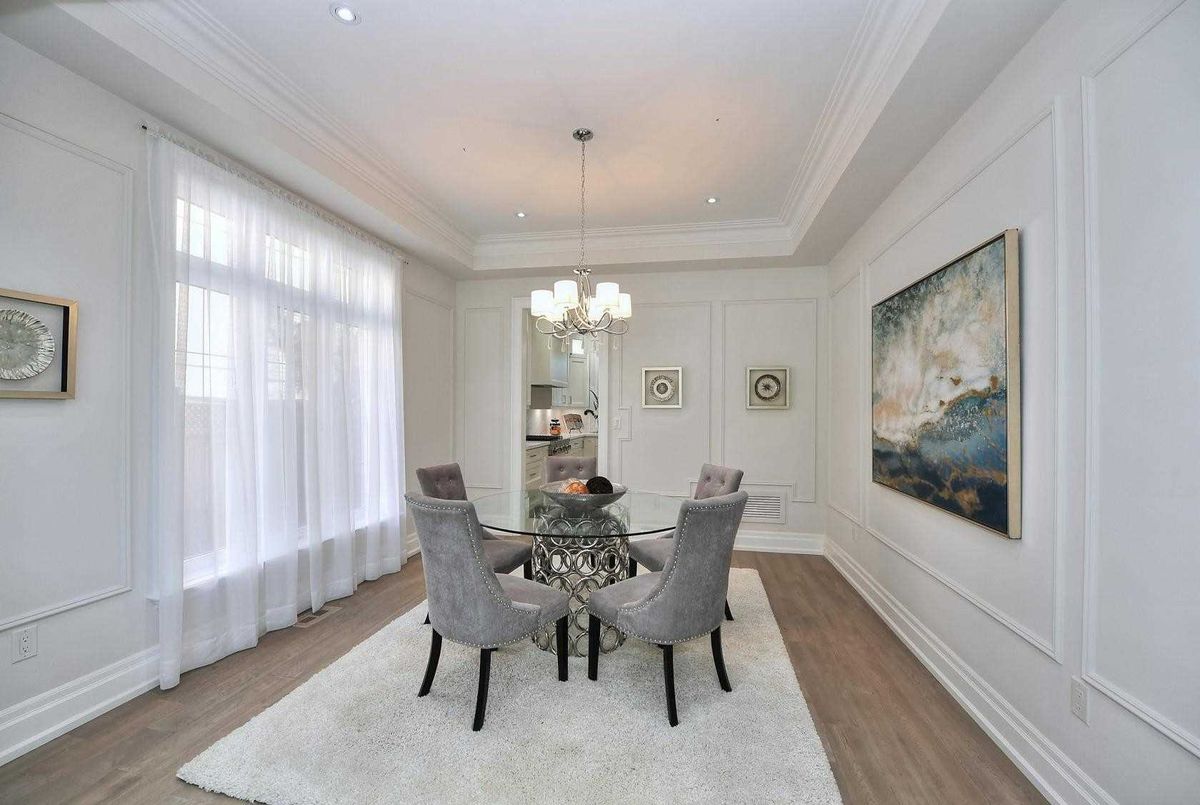 18 Norden Cres 18 Norden Cres Toronto