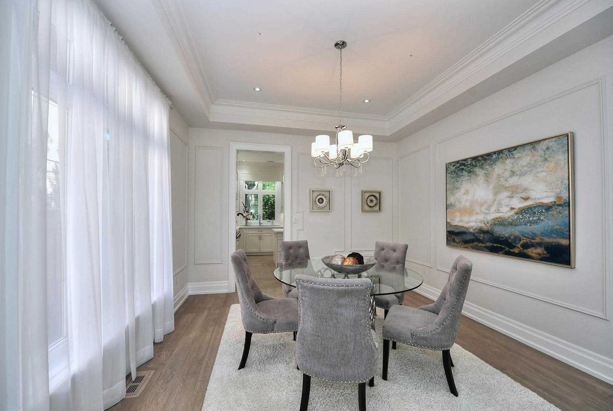 18 Norden Cres 18 Norden Cres Toronto