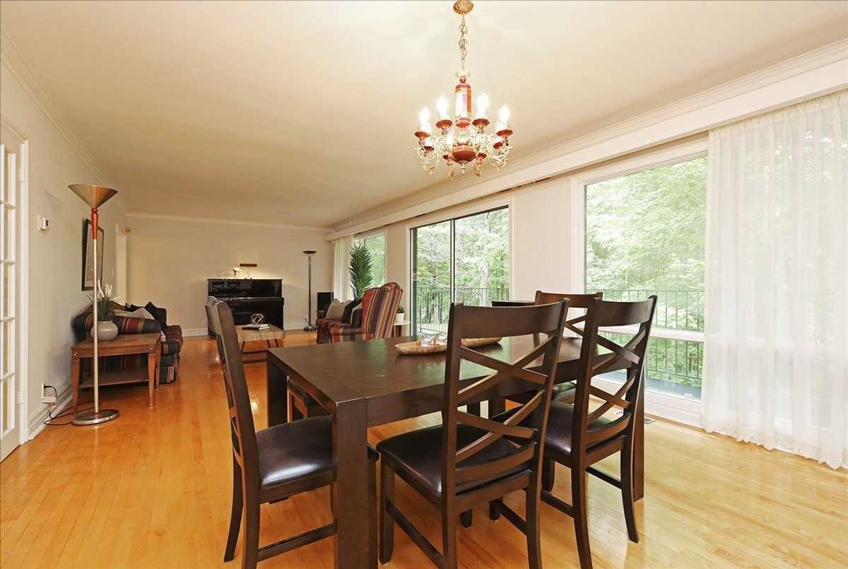 21 Wentworth Ave 21 Wentworth Ave Toronto