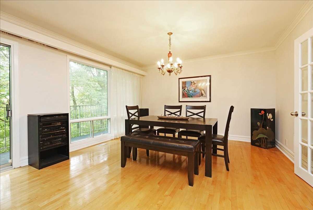 21 Wentworth Ave 21 Wentworth Ave Toronto