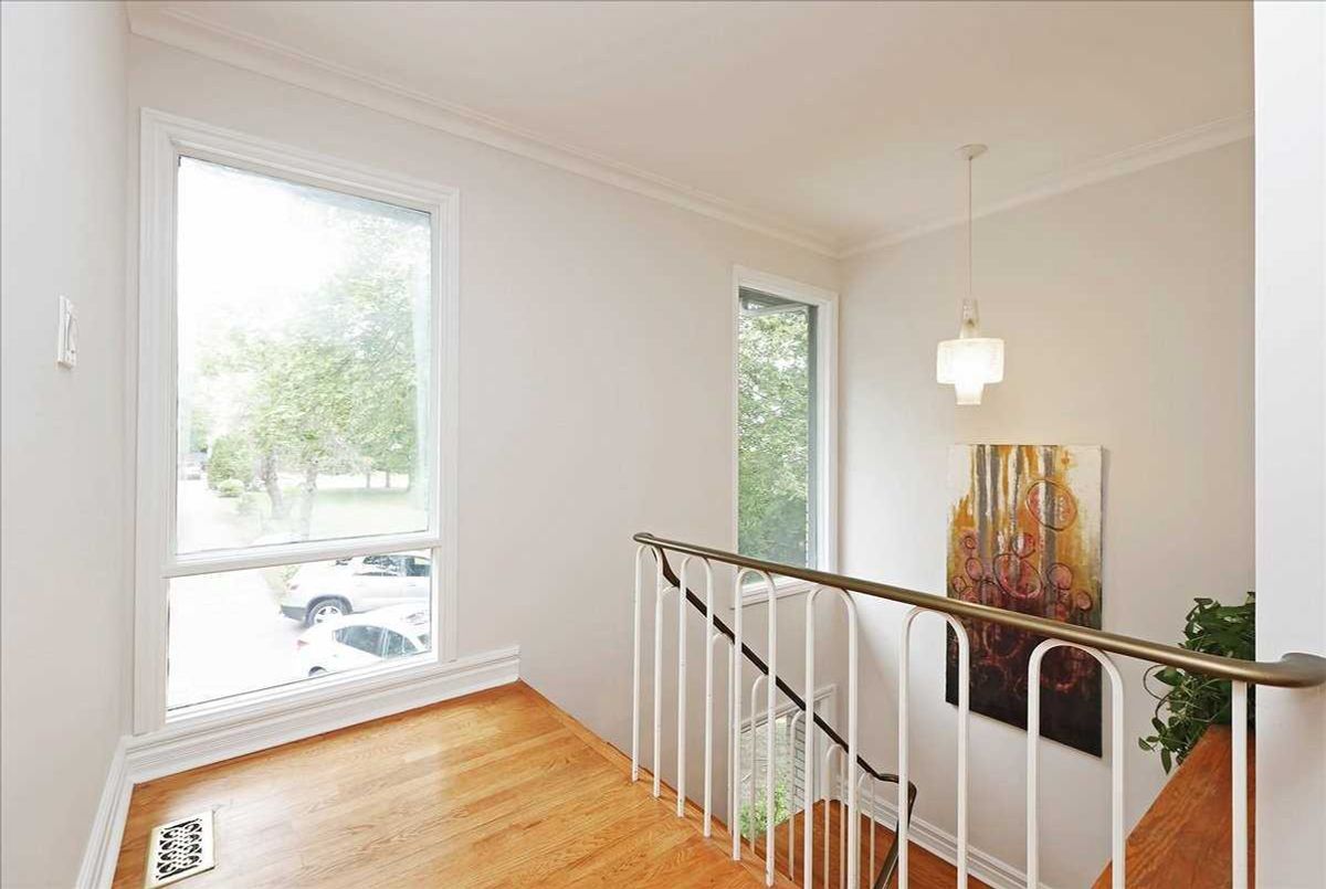 21 Wentworth Ave 21 Wentworth Ave Toronto