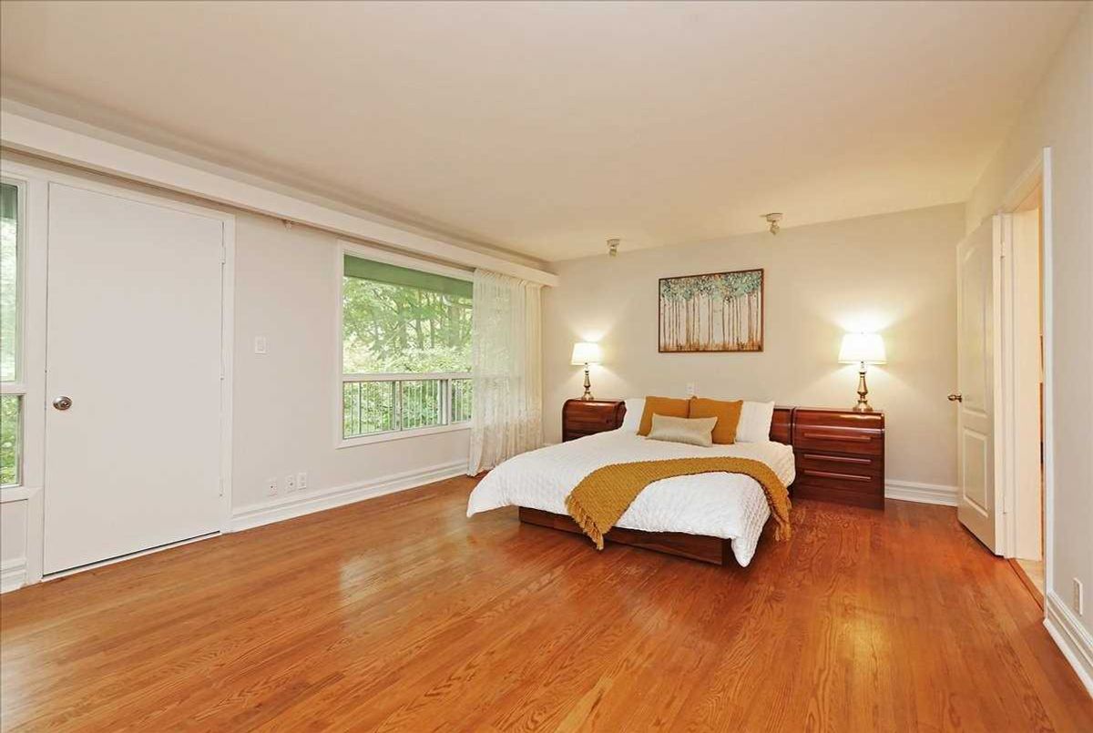 21 Wentworth Ave 21 Wentworth Ave Toronto