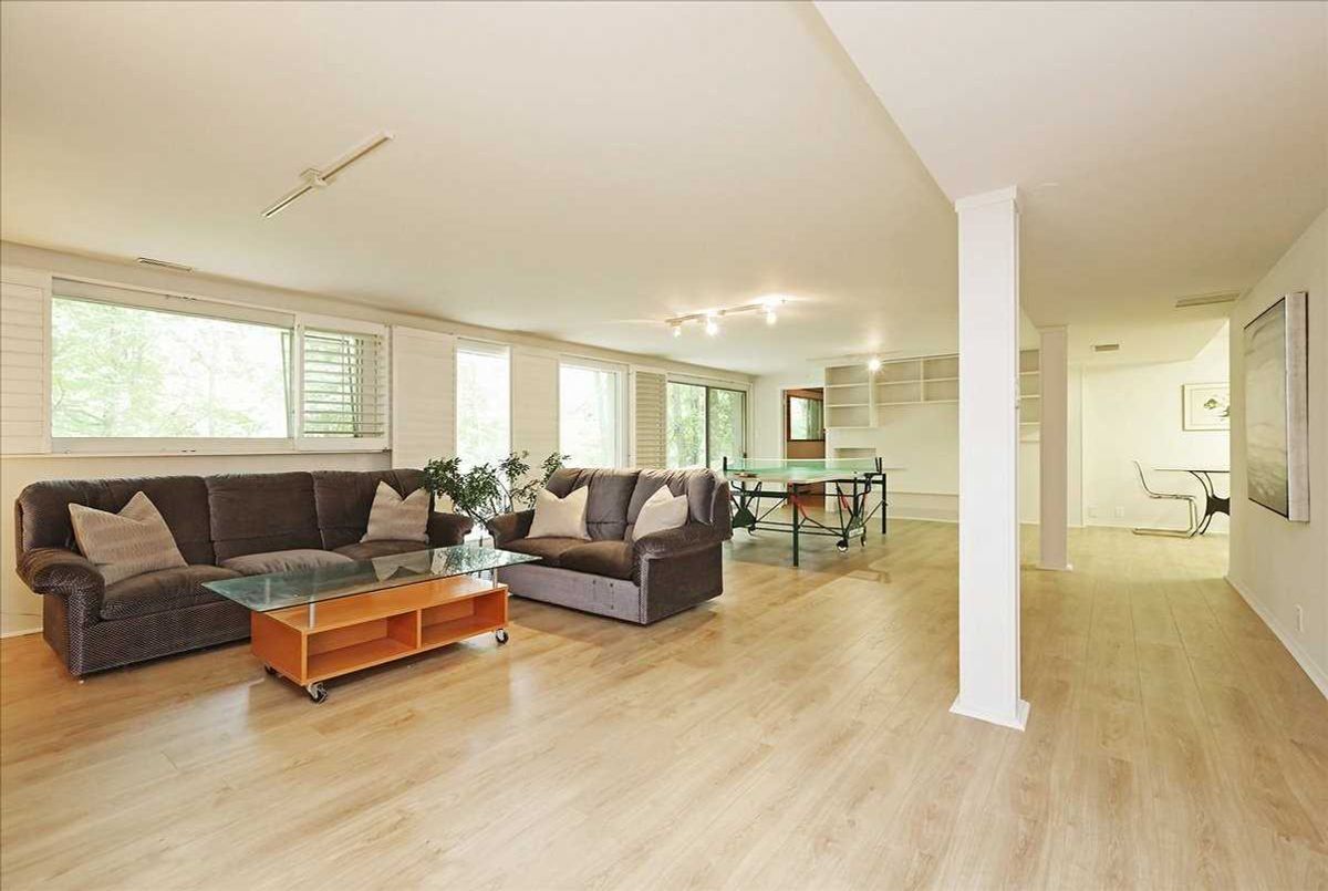 21 Wentworth Ave 21 Wentworth Ave Toronto