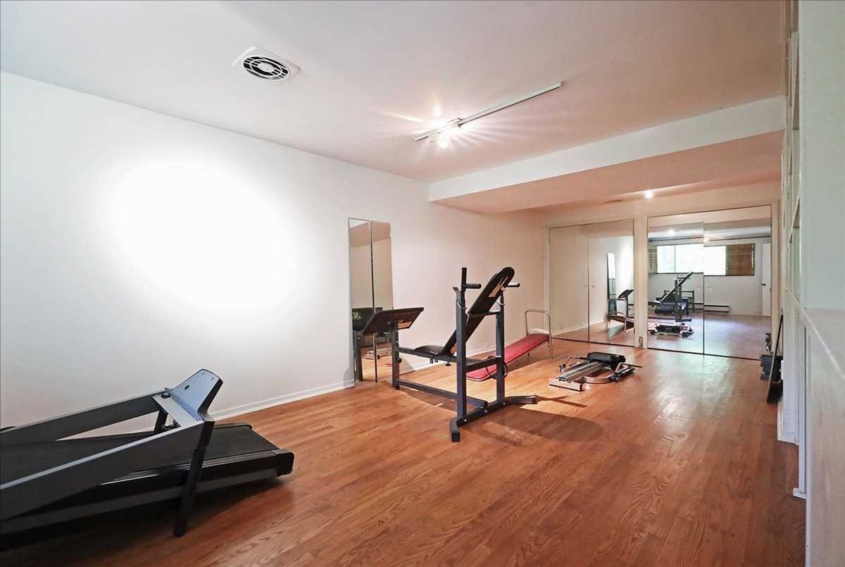 21 Wentworth Ave 21 Wentworth Ave Toronto