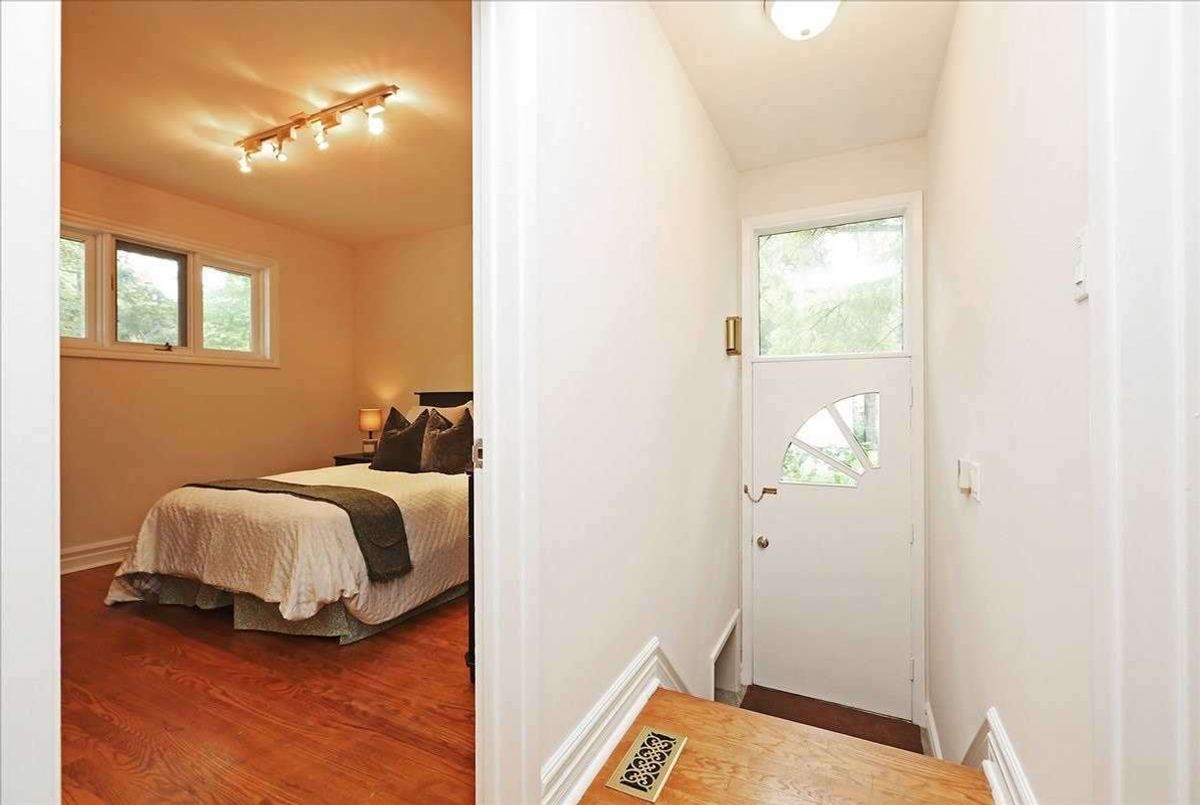 21 Wentworth Ave 21 Wentworth Ave Toronto