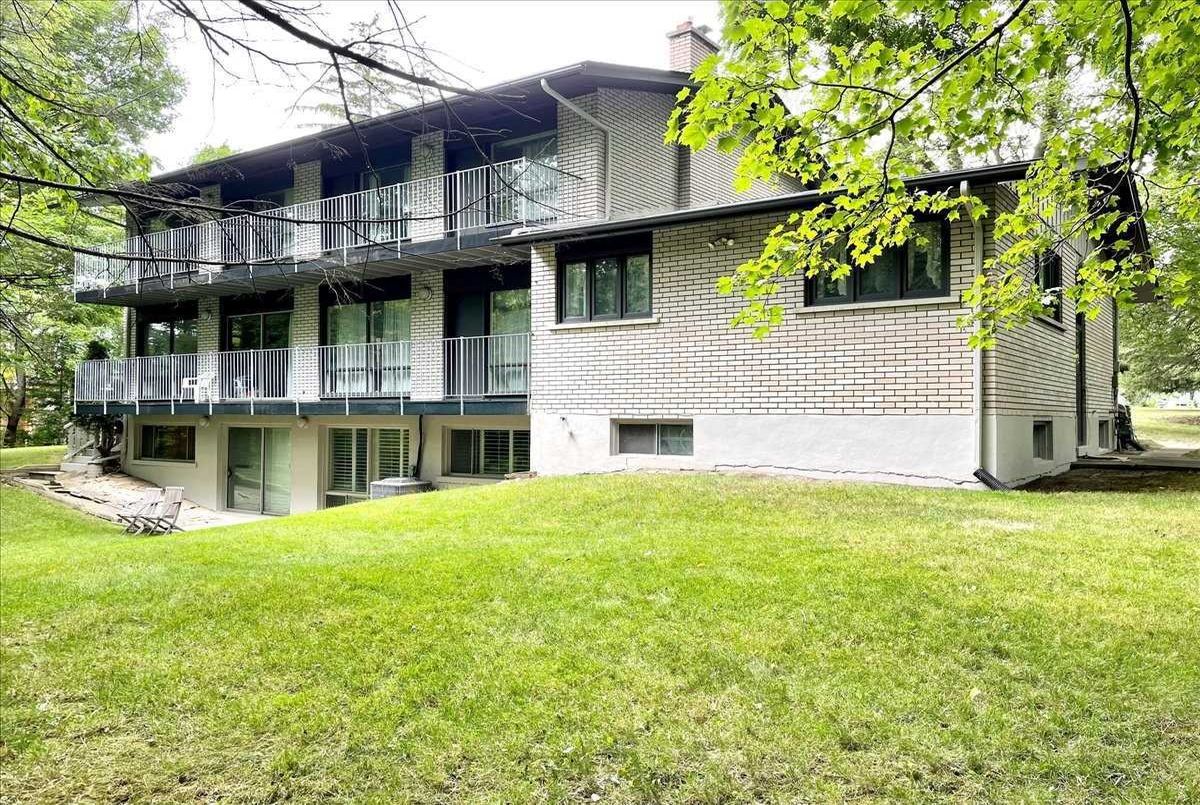 21 Wentworth Ave 21 Wentworth Ave Toronto