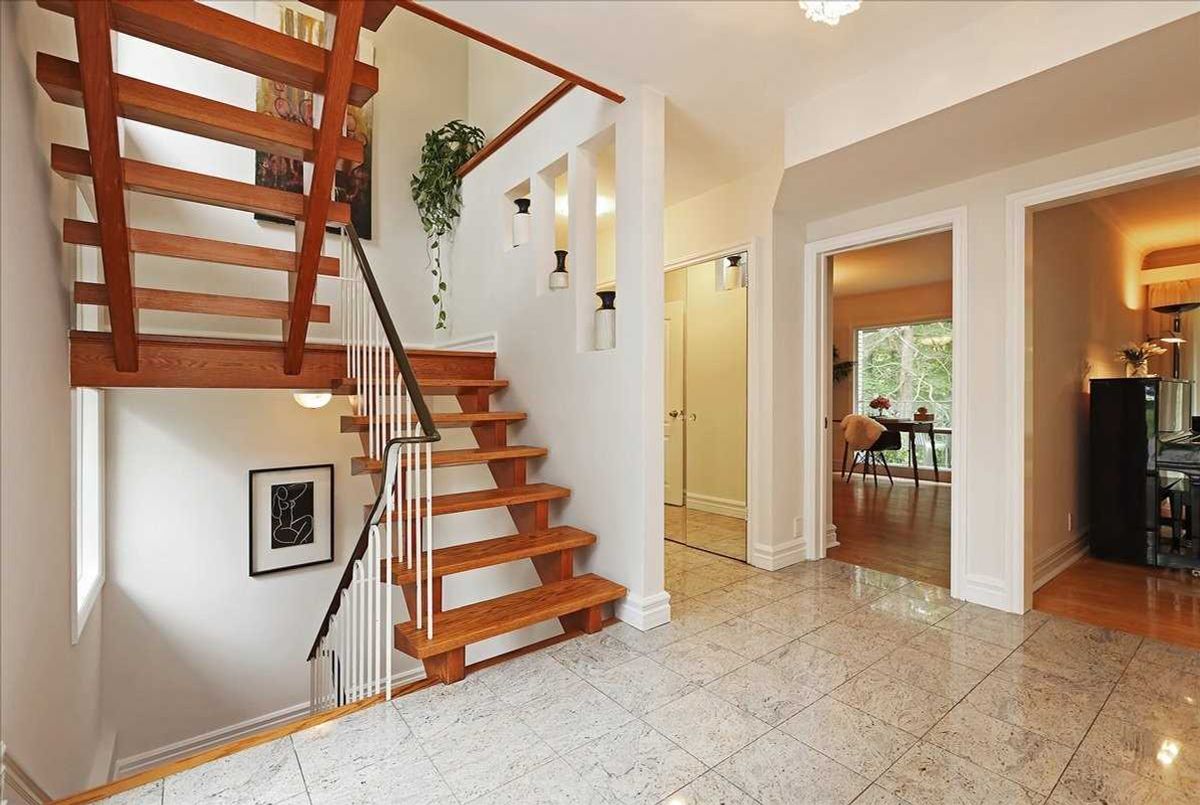 21 Wentworth Ave 21 Wentworth Ave Toronto