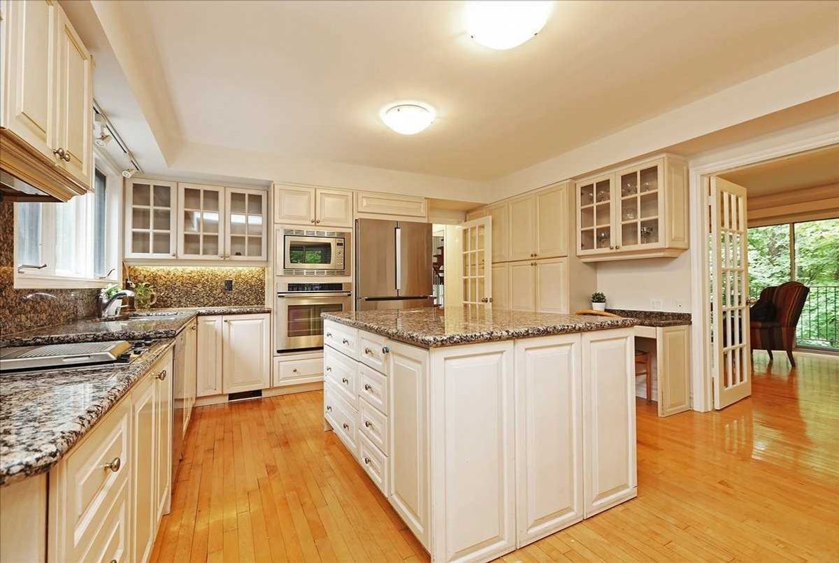 21 Wentworth Ave 21 Wentworth Ave Toronto