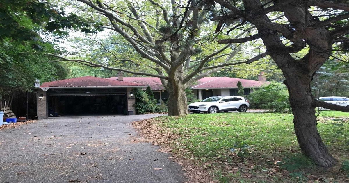 2445 Bayview Avenue Toronto C12