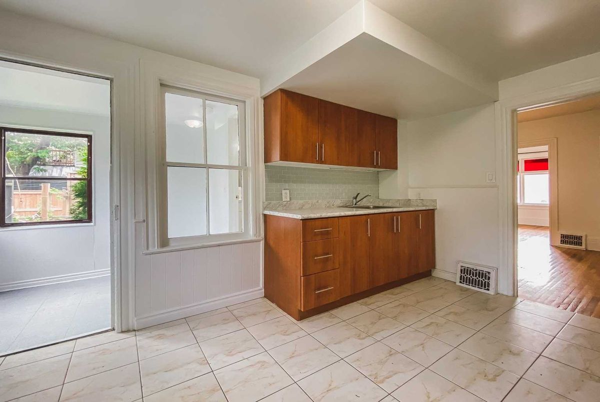 201 Christie St 201 Christie St Toronto