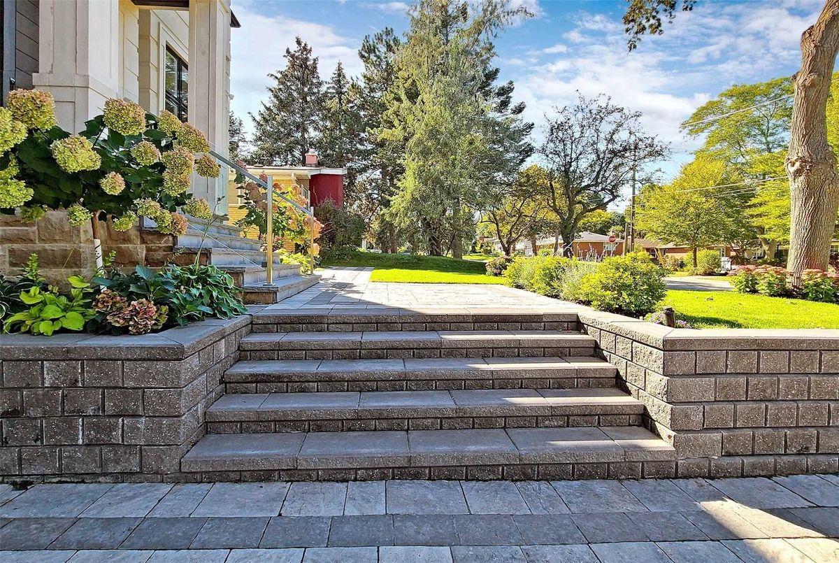 54 Sumner Heights Dr 54 Sumner Heights Dr Toronto