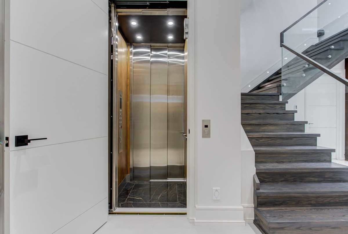 54 Sumner Heights Dr 54 Sumner Heights Dr Toronto