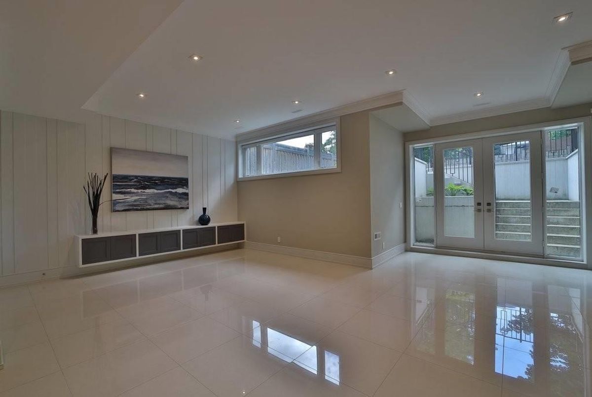 225 Northwood Dr 225 Northwood Dr Toronto