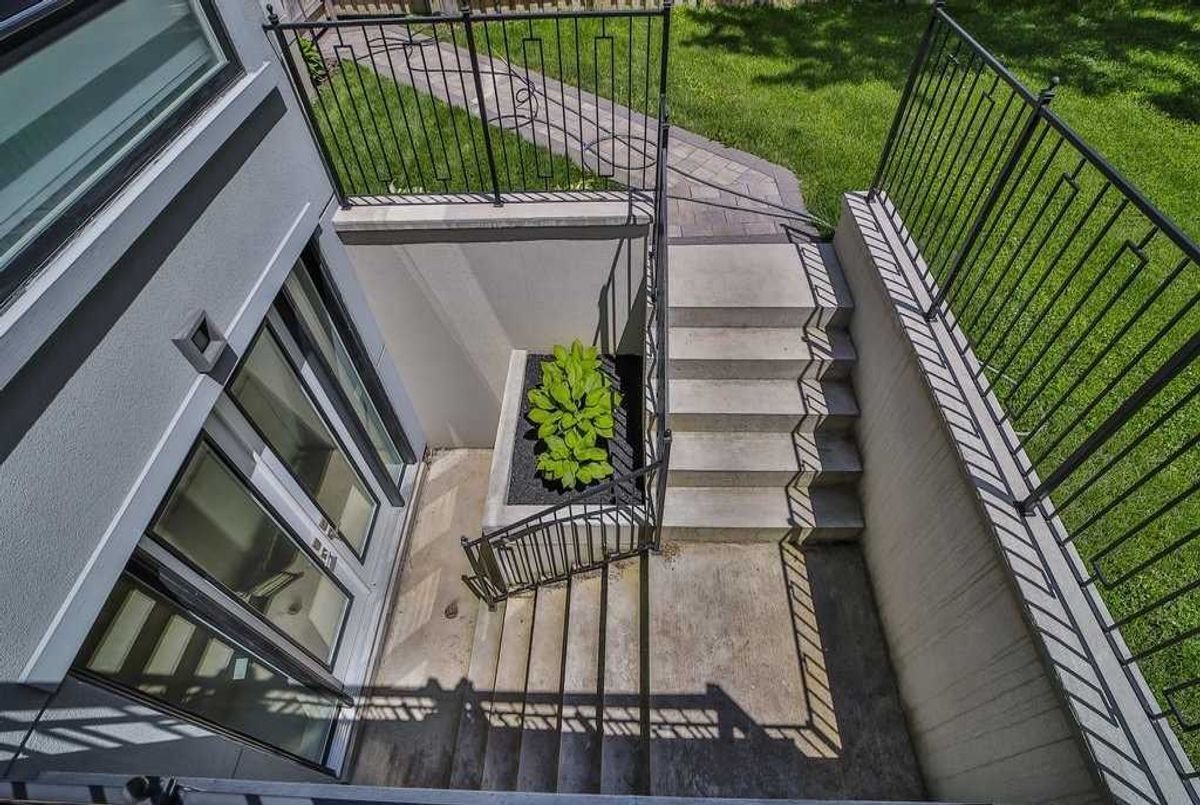 225 Northwood Dr 225 Northwood Dr Toronto