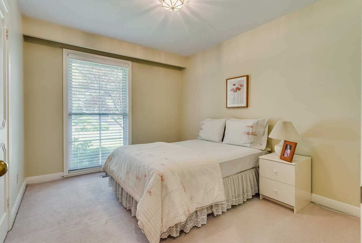 16 Heathview Ave 16 Heathview Ave Toronto