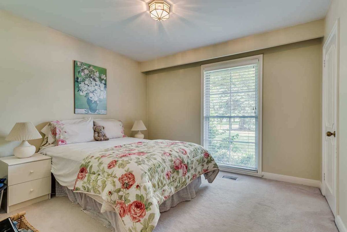 16 Heathview Ave 16 Heathview Ave Toronto