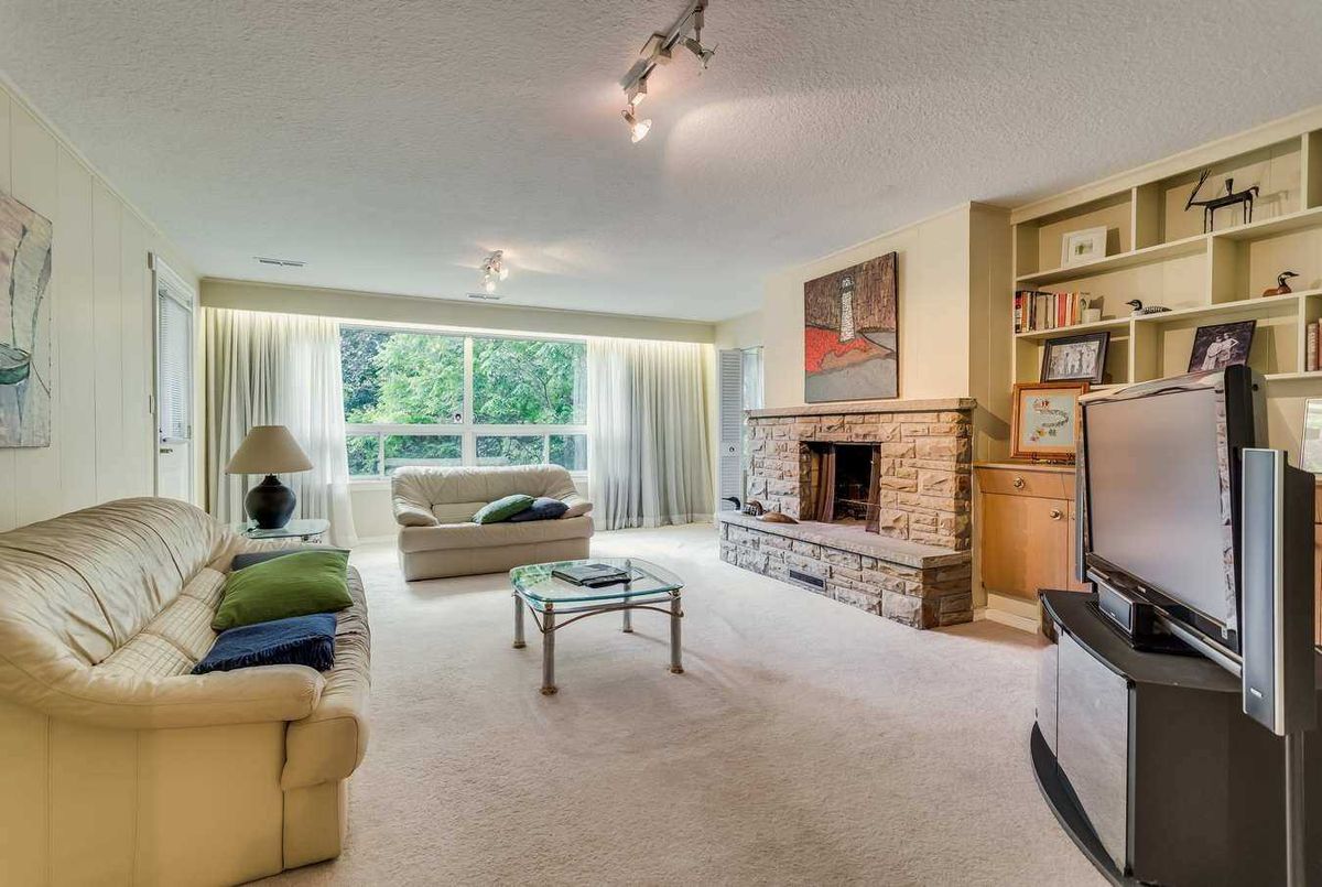 16 Heathview Ave 16 Heathview Ave Toronto