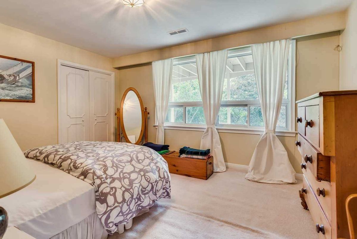 16 Heathview Ave 16 Heathview Ave Toronto