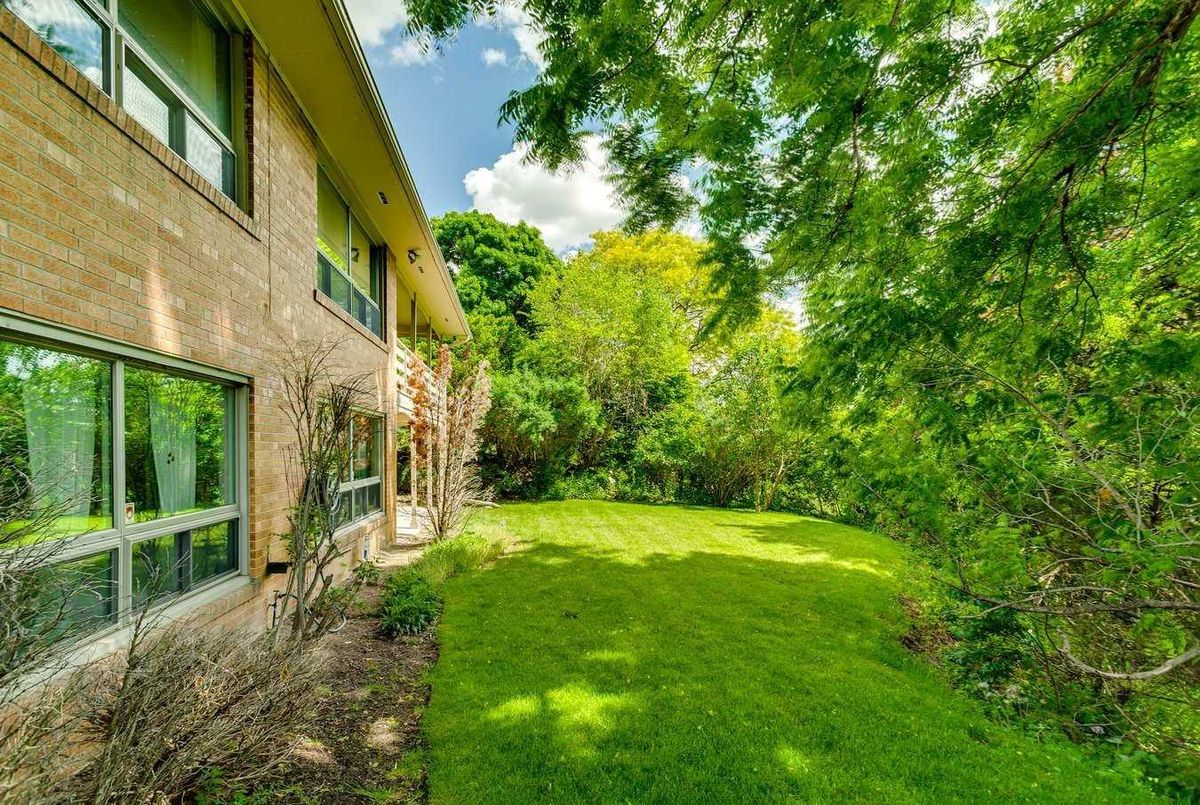 16 Heathview Ave 16 Heathview Ave Toronto
