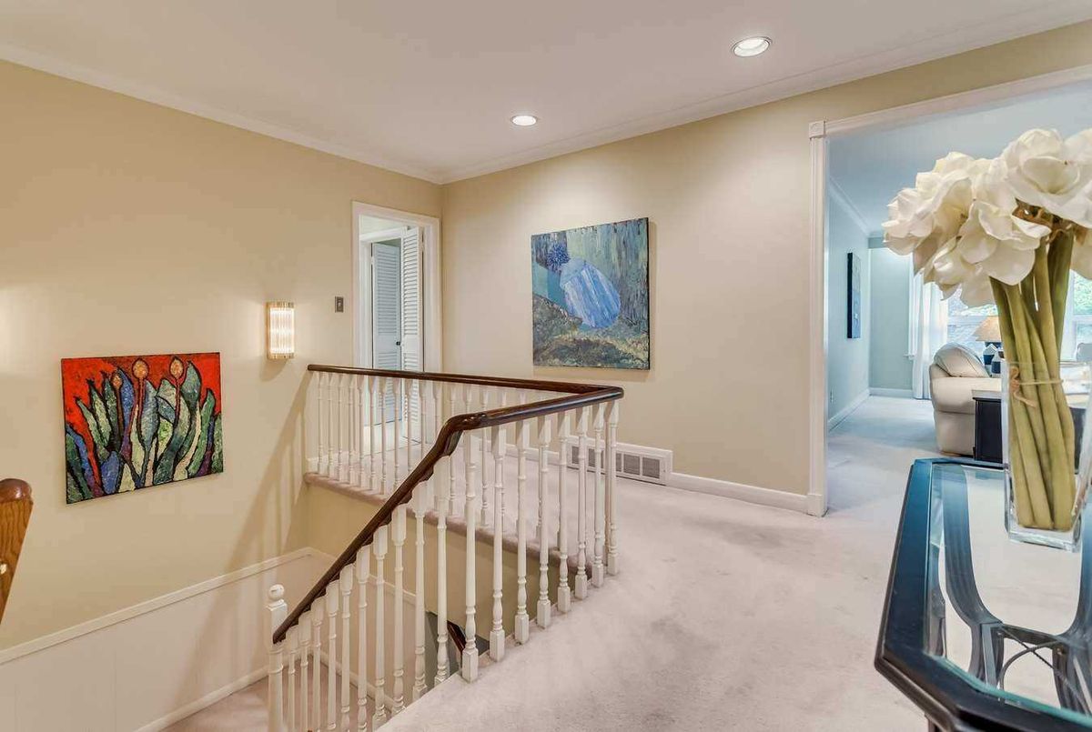 16 Heathview Ave 16 Heathview Ave Toronto