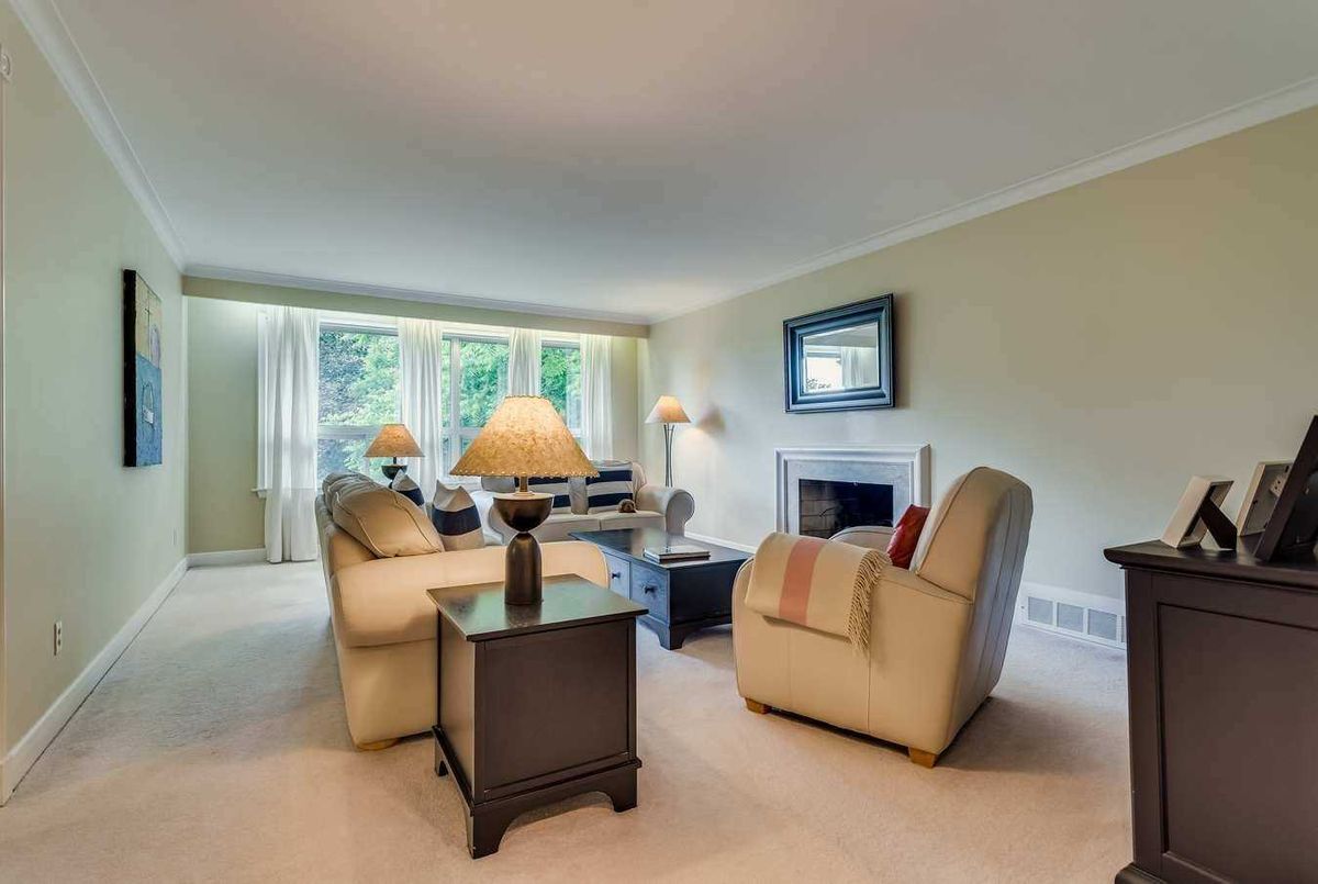 16 Heathview Ave 16 Heathview Ave Toronto