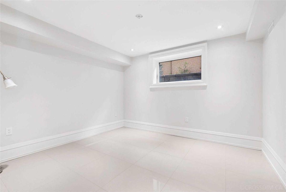 6 Harnish Cres 6 Harnish Cres Toronto