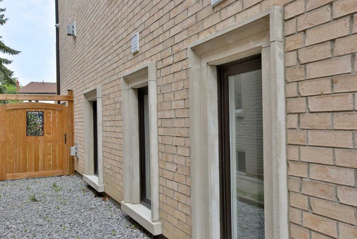 6 Harnish Cres 6 Harnish Cres Toronto