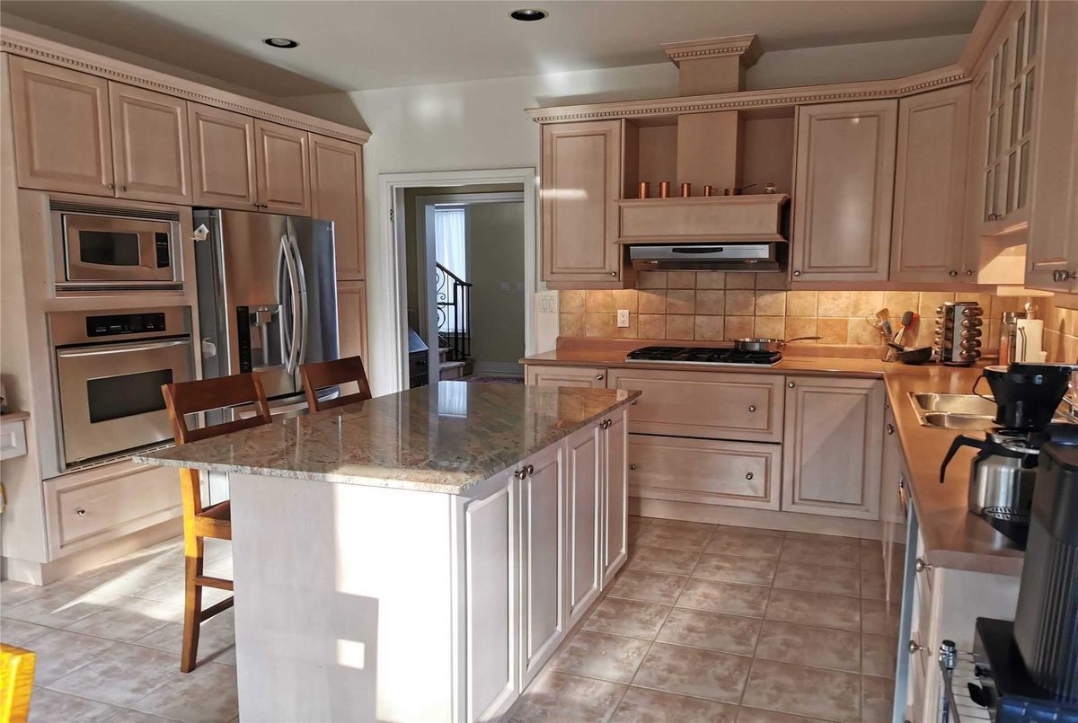 2426 Bayview Ave 2426 Bayview Ave Toronto